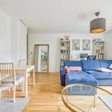 Appartamento 1br Flat With Lovely Terrace And Parking Rueil-Malmaison