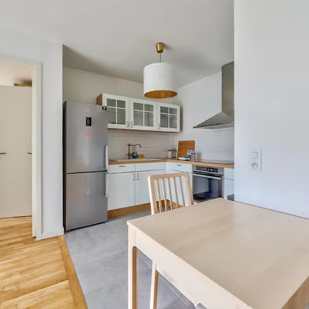 1br Flat With Lovely Terrace And Parking * Rueil-Malmaison